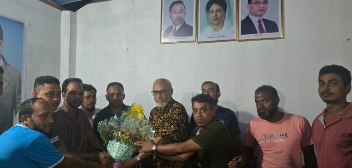 কুমিরমারা যুবসমাজের উদ্যোগে পিরোজপুর বার কাউন্সিলের সহ-সভাপতি নিজাম উদ্দিন সরদার কে সংবর্ধনা