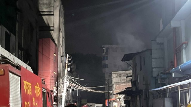 মিরপুরে কেমিক্যাল গোডাউনে আগুন: ঢামেকের মর্গে ১৬ মরদেহ